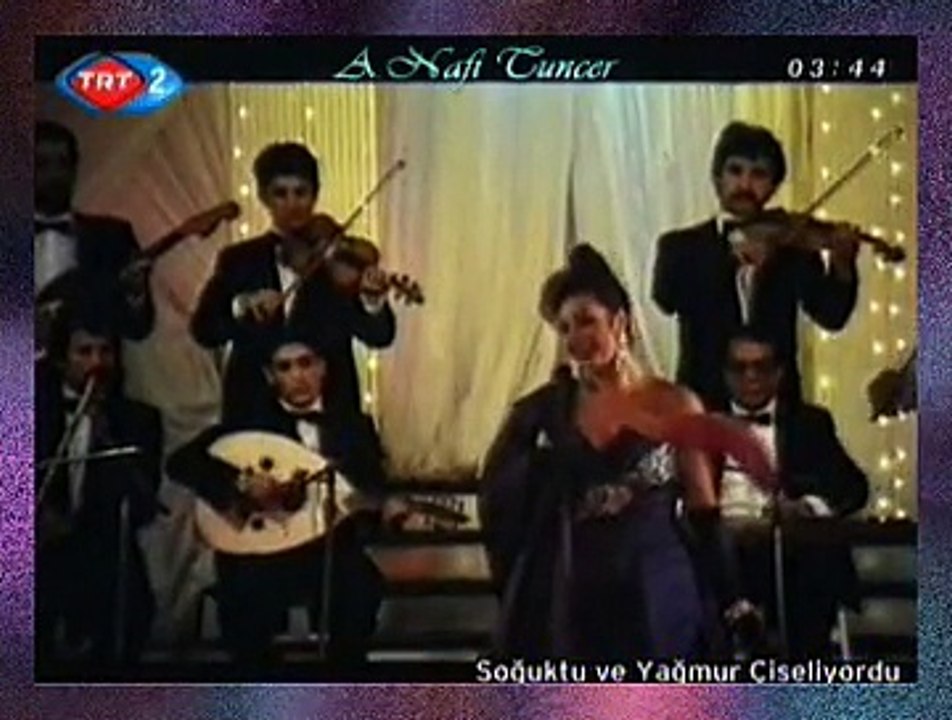 Türkan ŞORAY *Mektuplarla Resimleri Yaktım Dün Gece*