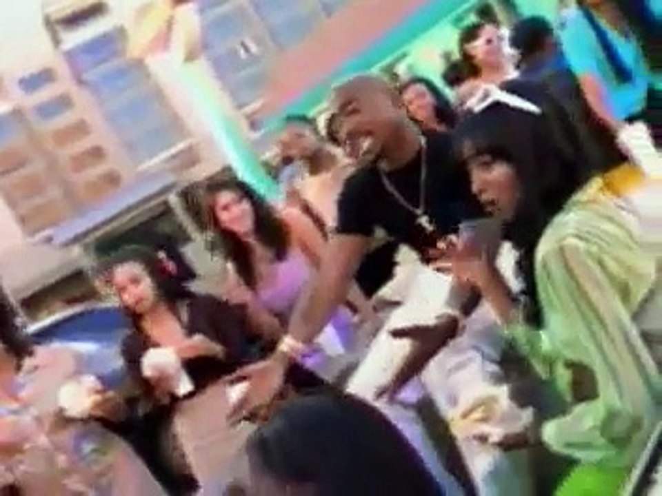 Tupac - To Live and Die in LA