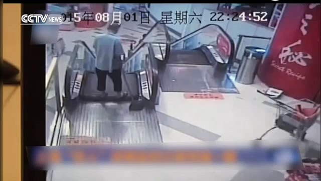 China: Hombre pierde una pierna en una escalera mecánica