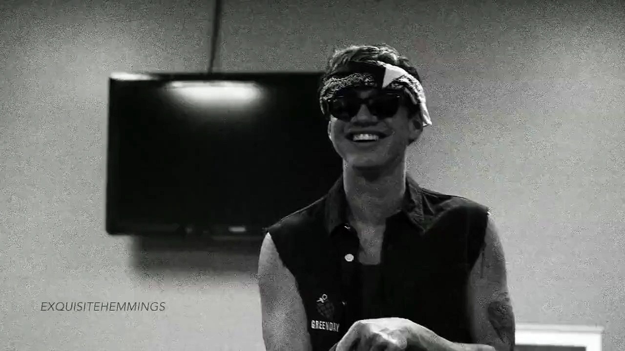 Calum Hood | Good For You