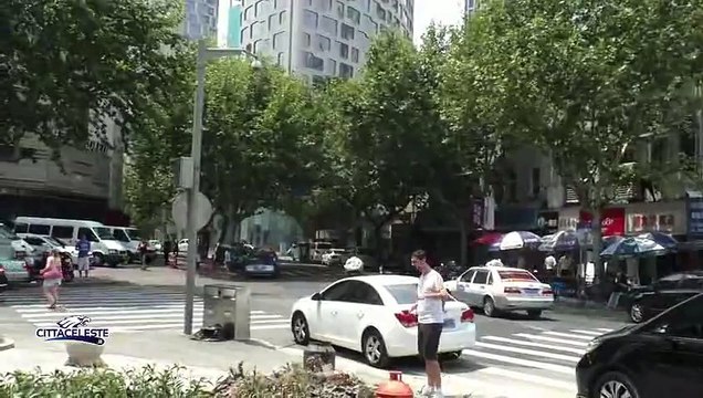 拉齐奥在中国 - CITTACELESTE SHANGHAI, QUARTIERE DEL LANGHAM HOTEL SS LAZIO