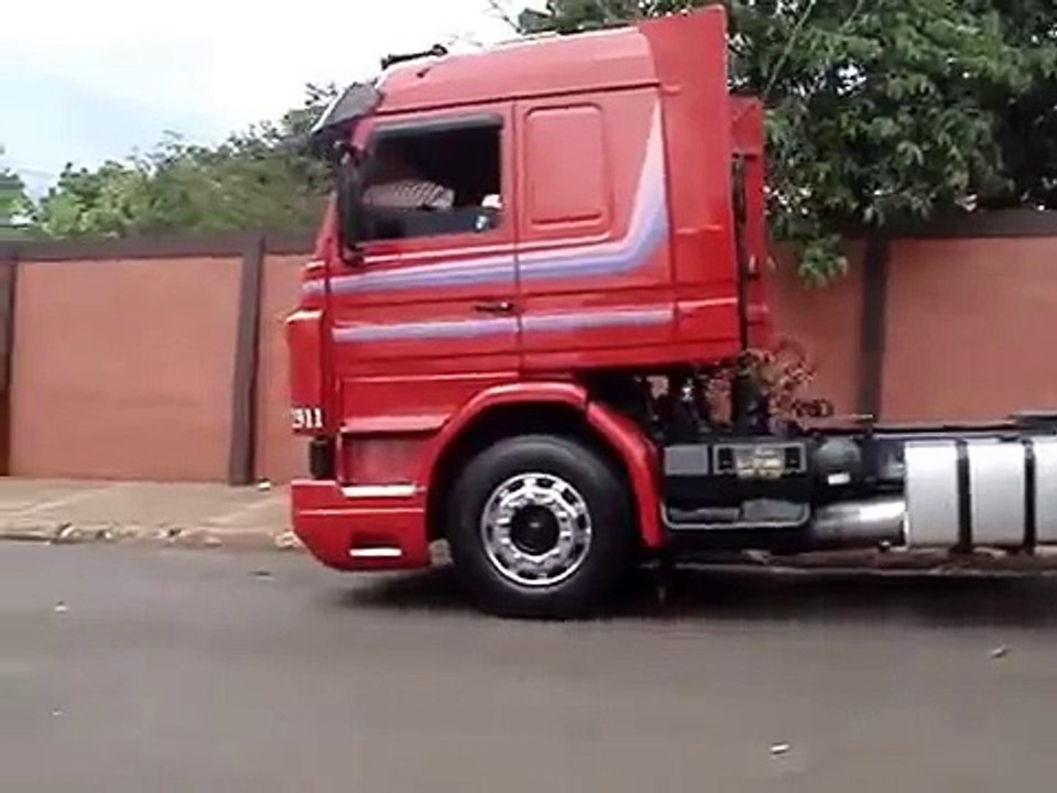 Scania.113 todo original vale apena dar uma espiada!!!! sonho de menino...TATUREBA.