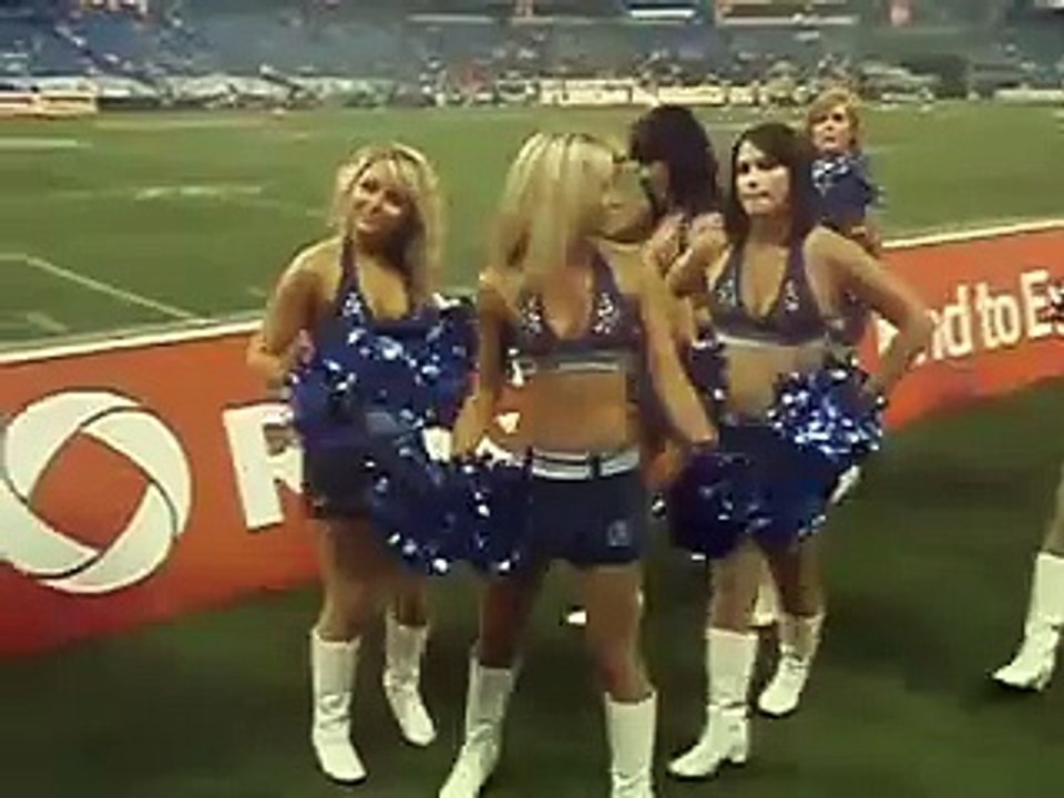 pom pom girls