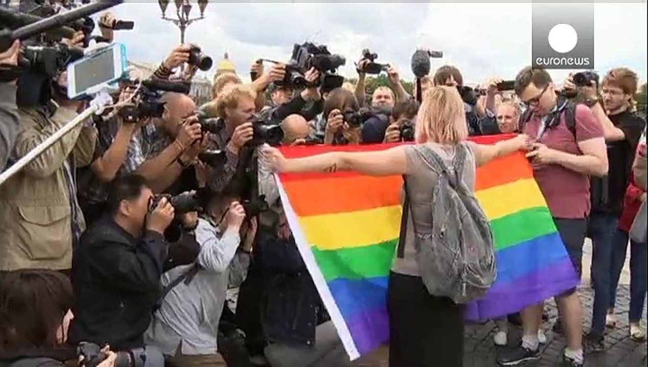 Verhaftungen bei Homosexuellen-Demo in St. Petersburg