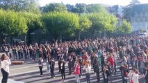 Flash Mob Lourdes 2014 'Nous dansons' depuis le parvis