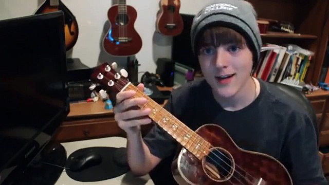 Standard Ukulele tuning vs. Low G tuning