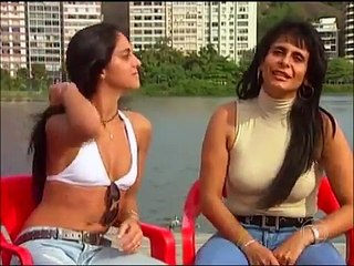 Gretchen lançando a filha Thammy na carreira artistica