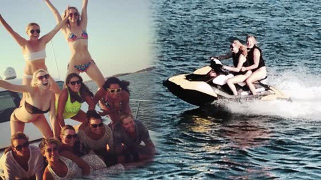 Jennifer Lawrence en bikini, en vacances avec Amy Schumer