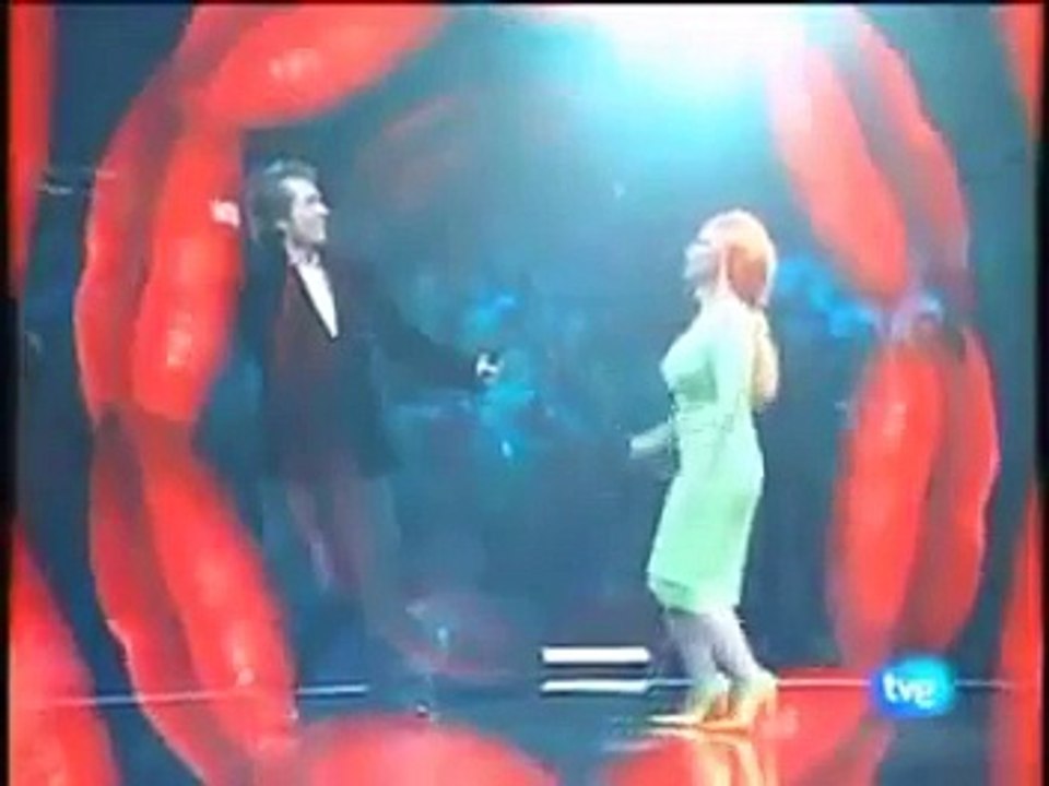 RAPHAEL y Alaska "No puedo quitar mis ojos de ti" [HQ] - www.raphaelfans.com