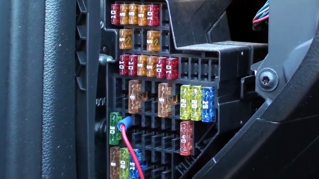 Volkswagen Passat B6 (Dealer Key) Anahtar ve Kumanda Kodlama Prosedürü