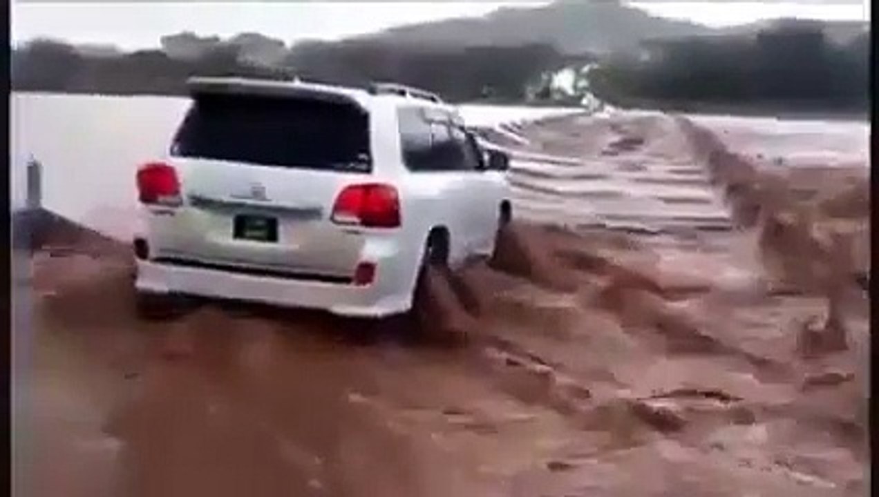 Imran Khan Crosses The Heavily Flooded Bridge