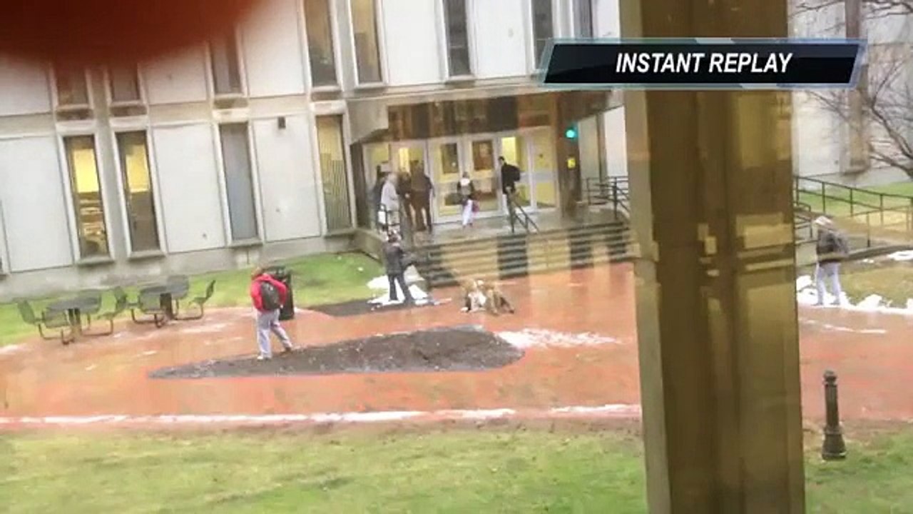PEOPLE SLIPPING ON ICE