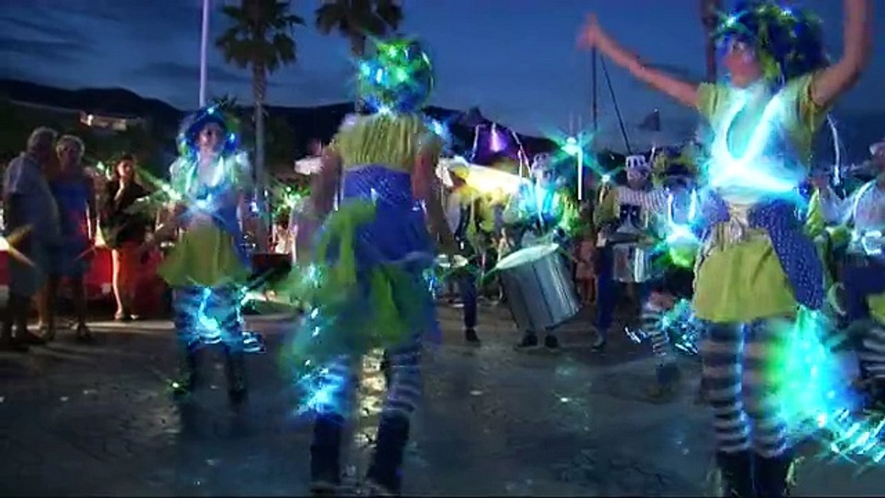 video -poupees