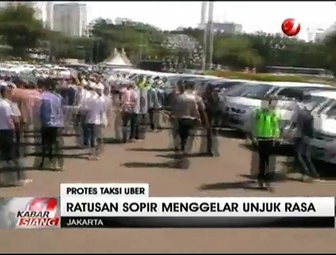 Ratusan Sopir Taksi Gelap Bandara Soetta Berdemo di Istana Merdeka