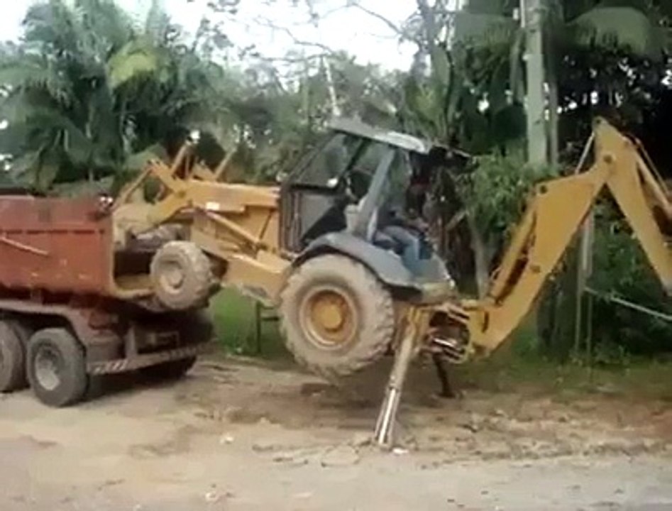 Funy Clip of crane machine