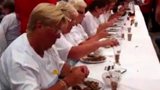 Le décorticage de crevettes grises a sa championne du monde