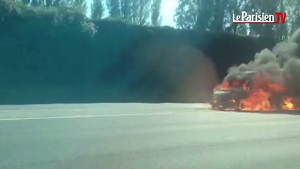 Val-de-Marne : une camionnette en feu sur l'A4