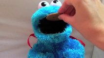 Cookie Monster Eats Lightning McQueen, Mater and Other Disney Pixar Cars Micro Drifters