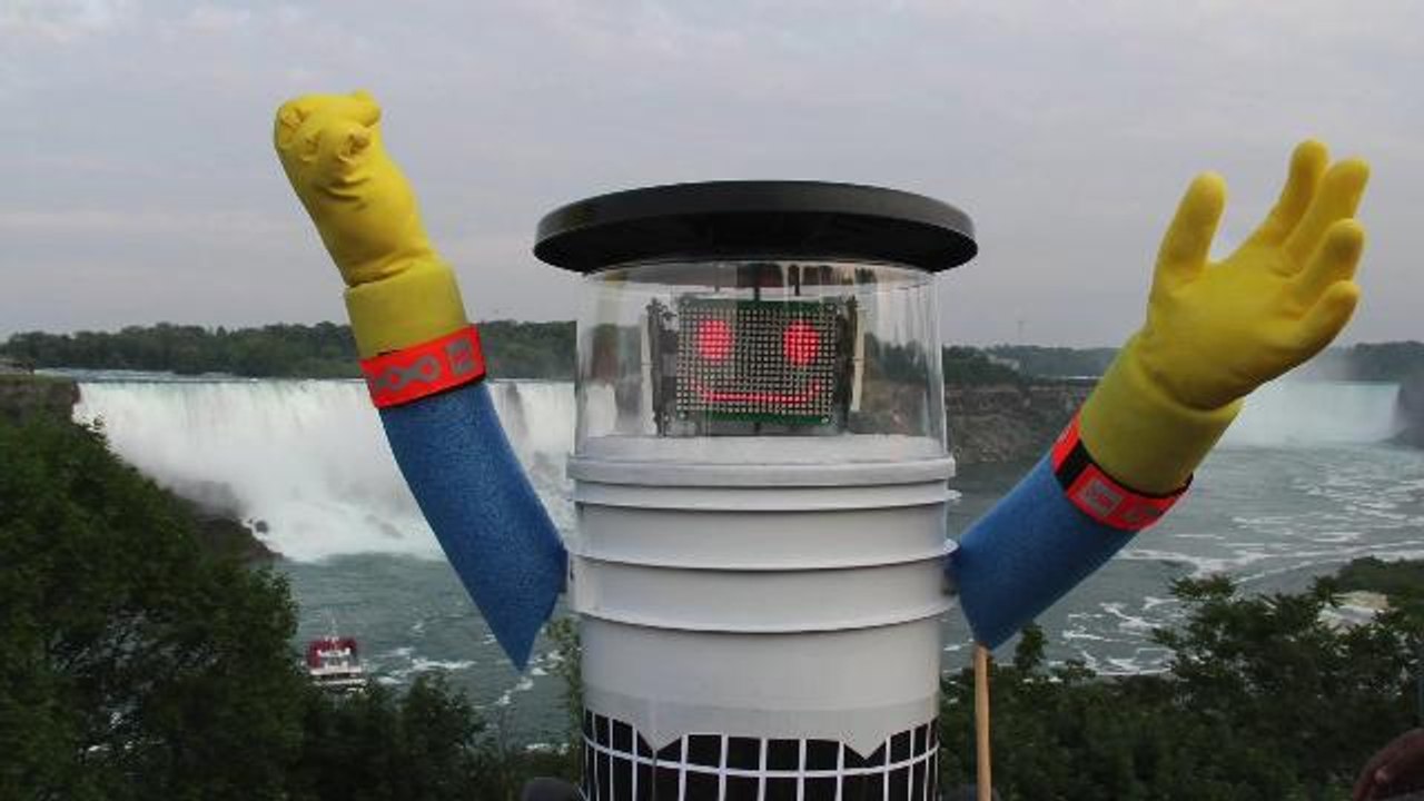Adorable hitchhiking robot's trip ends tragically