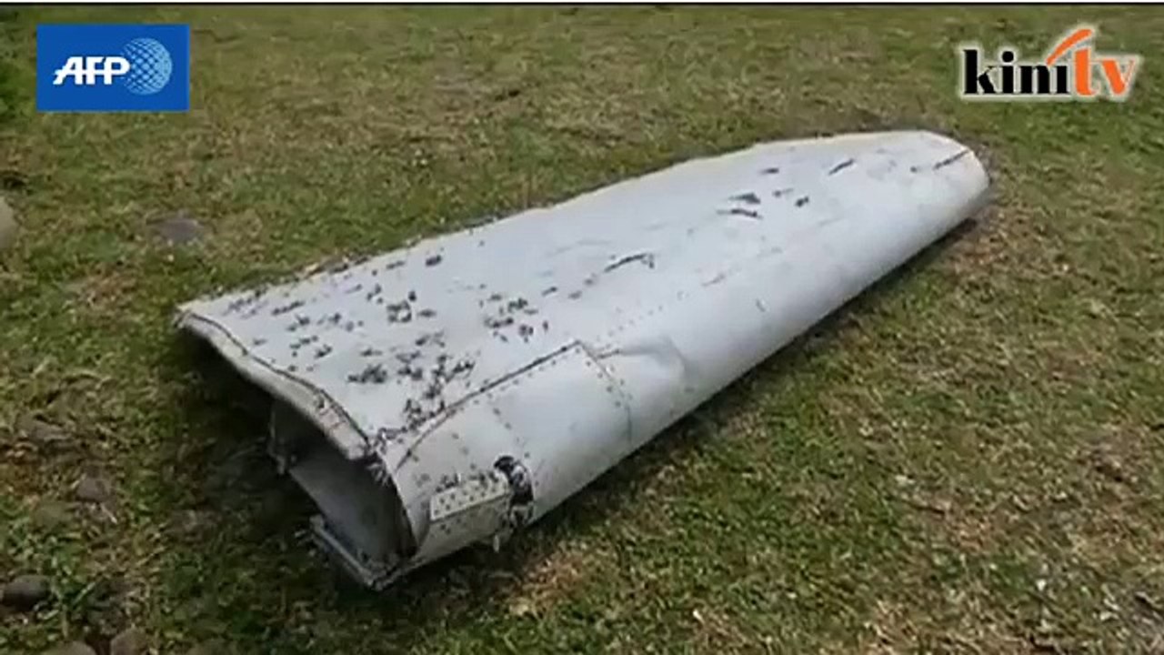 Possible MH370 debris spotted on Réunion Island