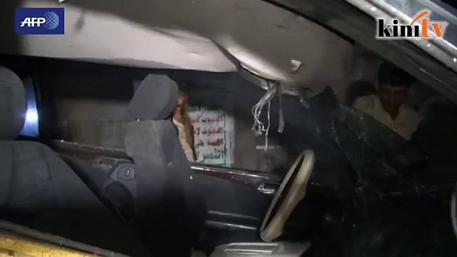 Deadly car bomb hits Shiite mosque in Yemen capital