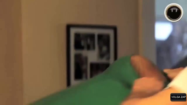 un homme dans un ballon - rires communicatifs