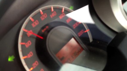 Yamuna Expressway- Honda Jazz Speedtest ;)