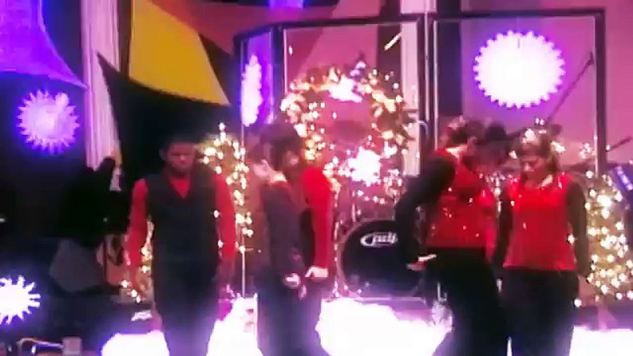 Christian Interpretive Dance Liberty Life Center Christmas 2009  song by Israel & New Breed