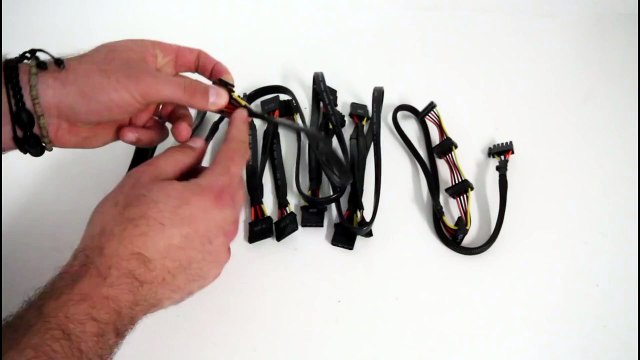 [Cowcot TV] Présentation Alimentation FSP Aurum 92+ 650 watts