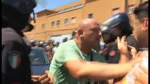 Napoli - Caos al porto, lavoratori Conateco in sciopero (28.07.15)