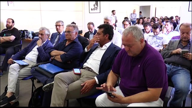 Napoli - I giovani presentano le loro imprese (27.07.15)