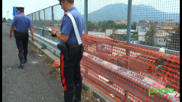 Cercola (NA) - Auto si ribalta: morto 19enne, altri due feriti (03.08.15)