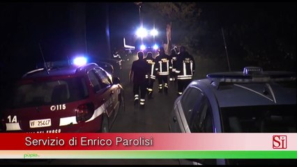 Download Video: Giugliano (NA) - Esplode fabbrica di fuochi d'artificio a Lago Patria (18.07.15)