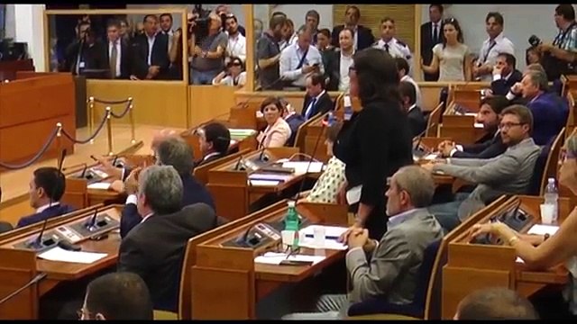 Napoli - Il primo consiglio regionale -1- (10.07.15)