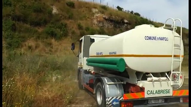 Napoli - Discarica di Pianura, Arpac: Ancora attiva (06.07.15)