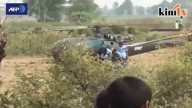 Jambatan runtuh kereta api terjun sungai, 12 terbunuh