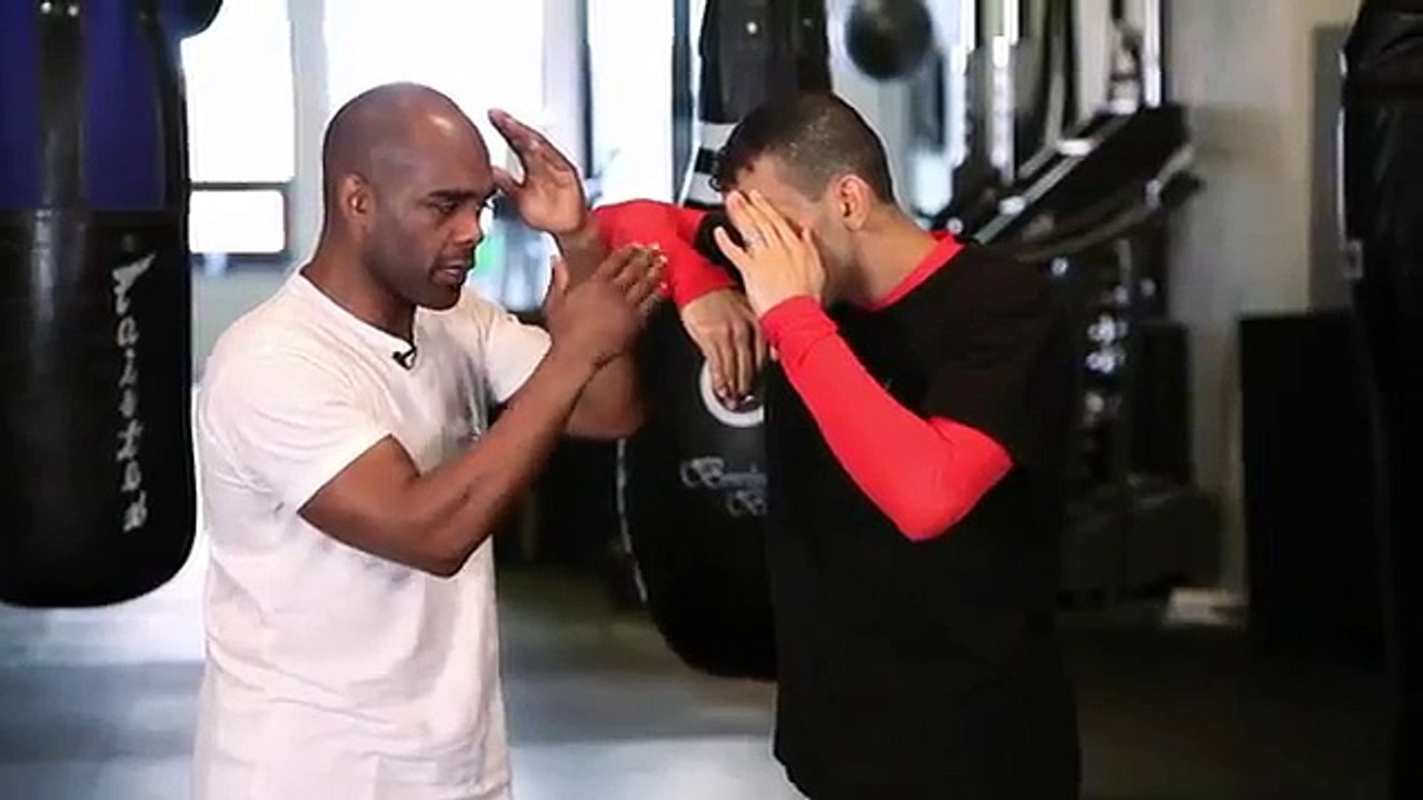 Muay Thai Training ★ 3 Tactics to Counter Elbow Attacks ★