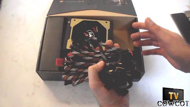 [Cowcot TV] Déballage Alimentation COUGAR GX 800