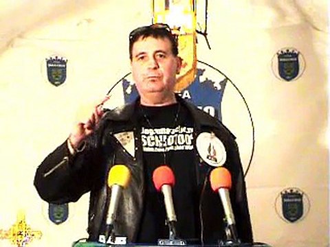 maschio 100% salvatore marino politica usa contro la femminista nazista hillary clinton-cas -commenti-per-HillaryClinton