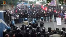 Block BCE Scontri Manifestazione Napoli - Video Polizia