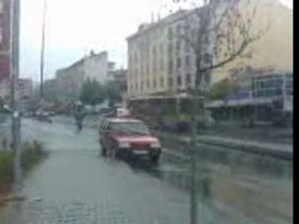 KALE ICINE GIRIS CITARO