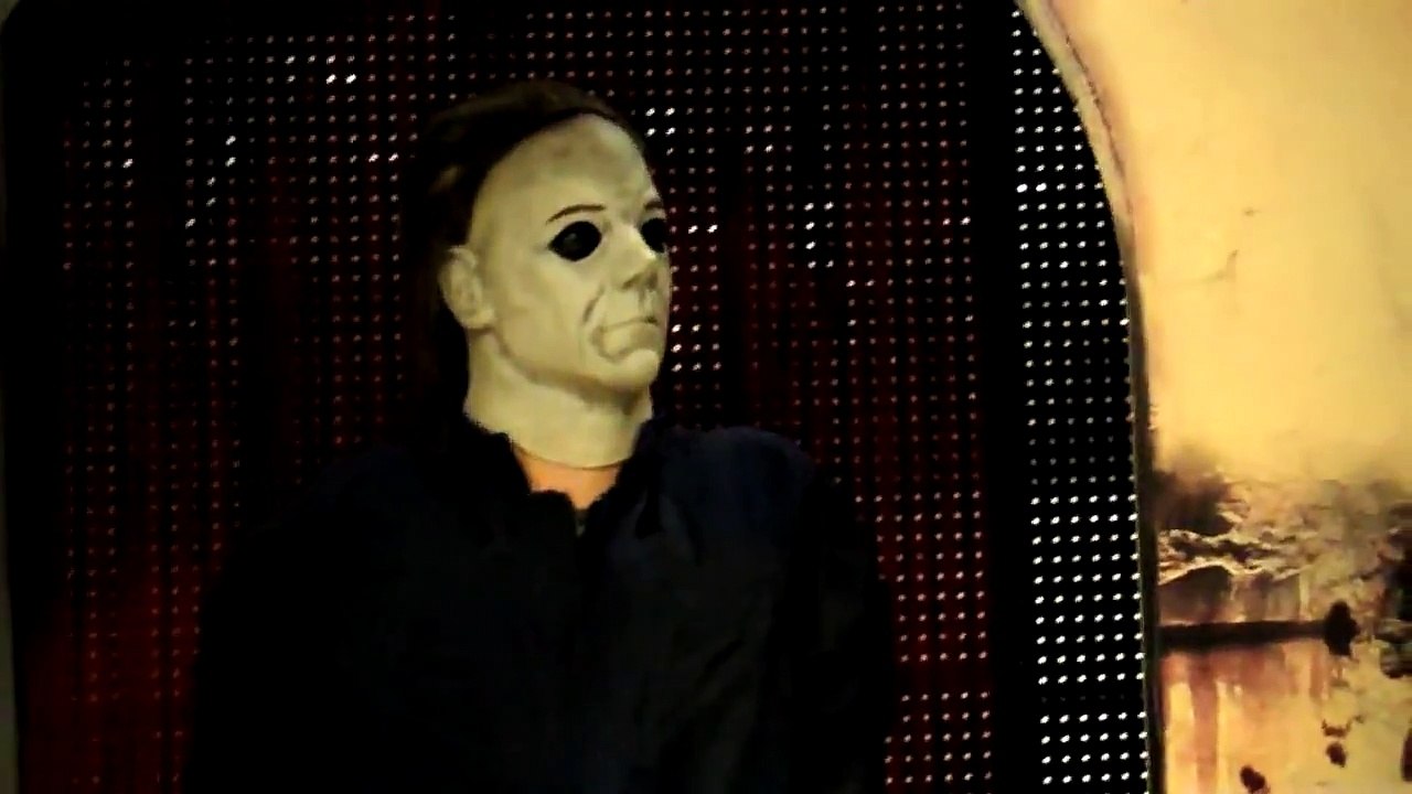 Spirit Halloween Store - Freddy, Michael Myers & Pinhead Animatronics 2010