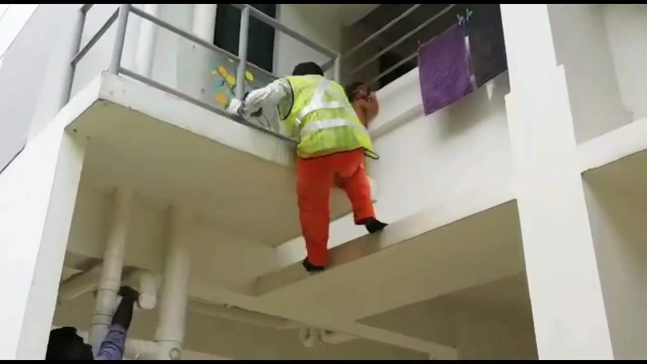 Two Foreign Worker Rescue Baby (Singapore)