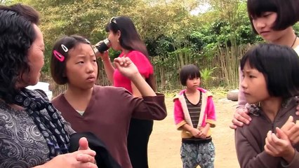 Paj Ntsa visits Liberty Kidz Thai Hmong Orphanage 1