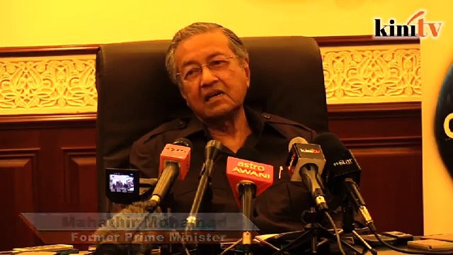 Mahathir backs cabinet reshuffle, minus Najib