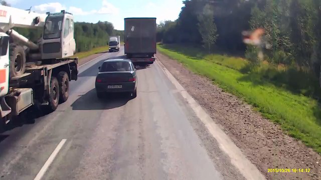 Un camion peut en cacher un autre !