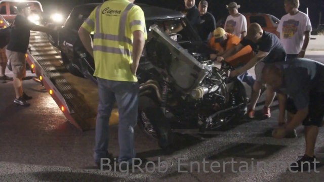 Accident de voiture pendant une course de Dragster - 6 tonneaux