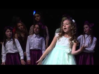 Eliesa Jakupi - Mysafire në DIAMOND FEST 2015