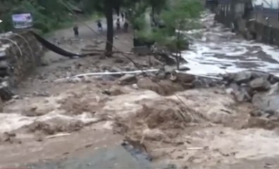 Les inondations en Asie à travers nos télés en 42 secondes