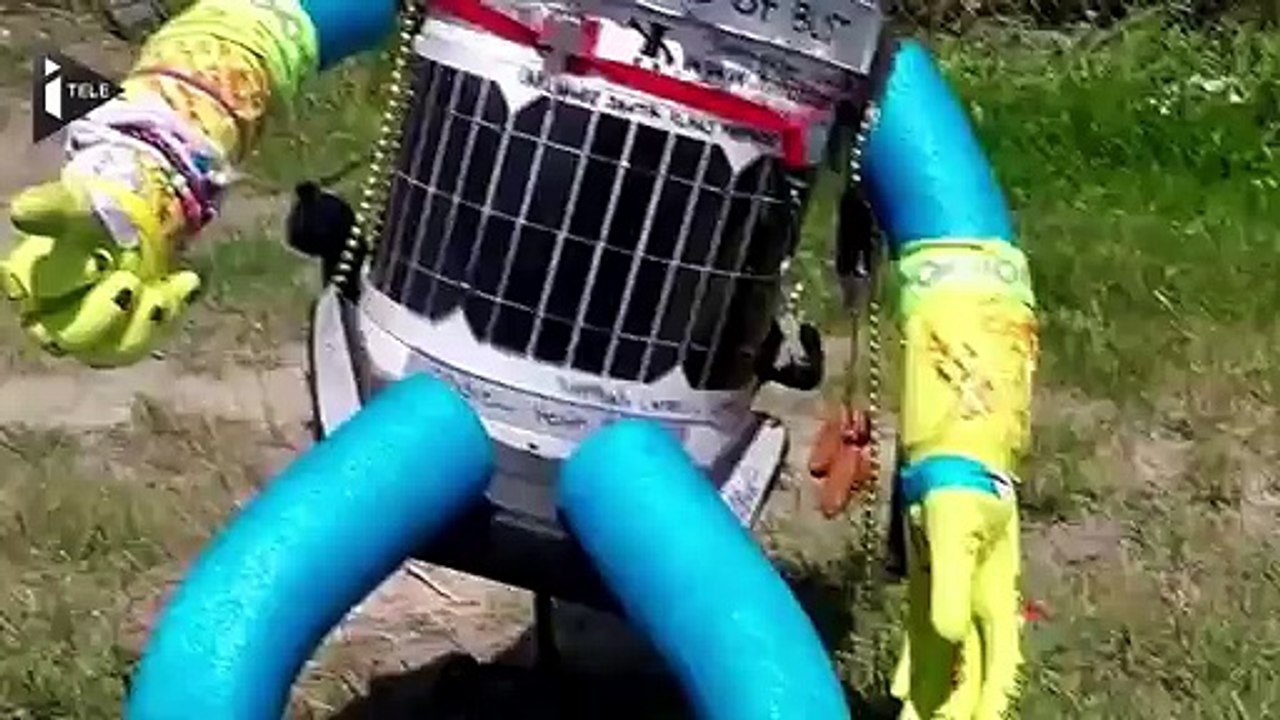 Le robot Hitchbot termine son périple à Philade...